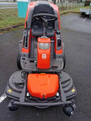 Tondeuse frontale - RC318T