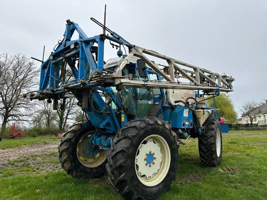 Pulvérisateur automoteur - M44D