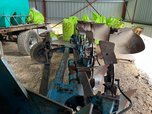 Charrue Ransomes TSR 500