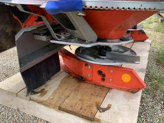 Distributeur d'engrais Kuhn AXIS 30.1 - 10