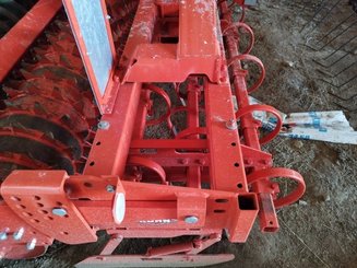 Vibroculteur Kuhn CD400 3R - 2
