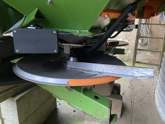 Distributeur d'engrais Amazone ZA-M PROFIS 3000