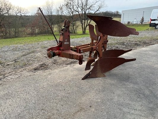 Charrue Massey Ferguson 365