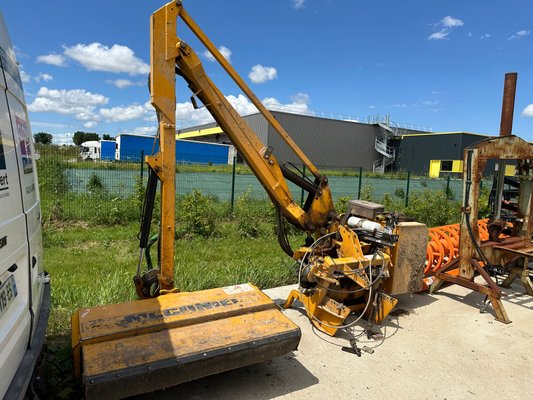 Epareuse Mc Connel MAG 480