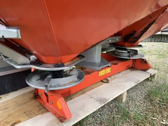 Distributeur d'engrais Kuhn AXIS 30.1 - 11