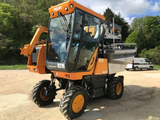 Machine à vendanger - 8270 + SP2 