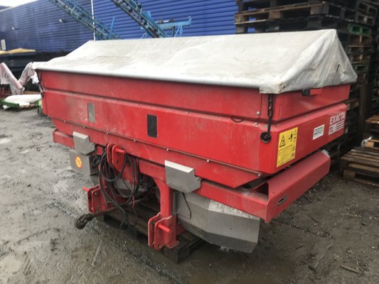 Distributeur d'engrais Kverneland EXACTATLPESEE