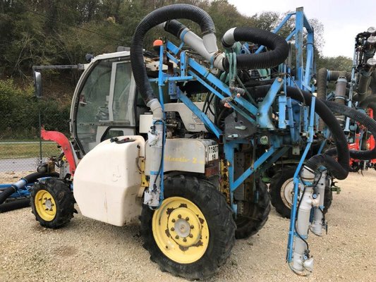 Tracteur enjambeur Laupretre LMH 90