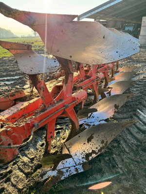 Charrue Kuhn Vari-master152