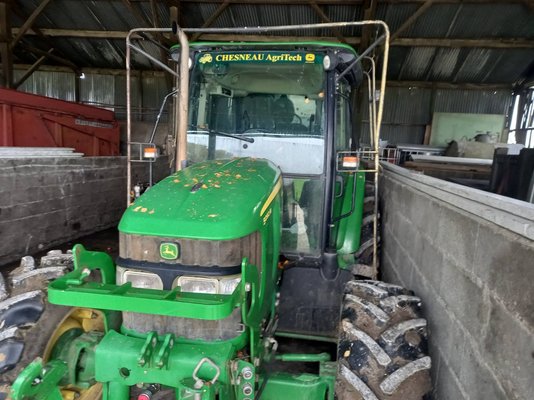 Tracteur agricole John Deere 5090M