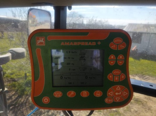 Distributeur d'engrais Amazone ZAV 3200 AMASPREAD