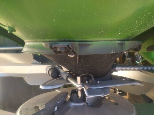 Distributeur d'engrais Amazone ZAV 3200 AMASPREAD