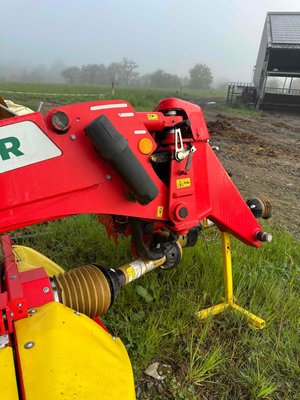 Faucheuse conditionneuse Pöttinger NOVACAT 352 ED 
