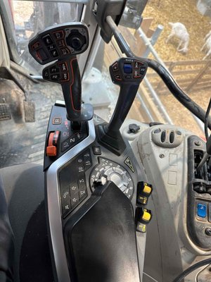 Tracteur agricole Massey Ferguson MF 5S.145 Dyna-6 EFFICIENT