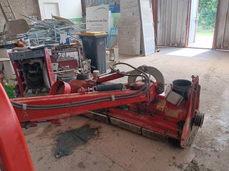 Broyeur à axe horizontal Kuhn TB180 - 1
