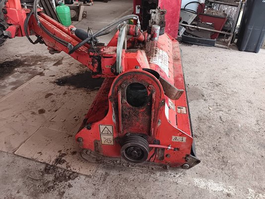 Broyeur à axe horizontal Kuhn TB180