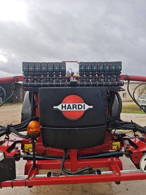 Pulvérisateur traîné Hardi NAVIGATOR 3000