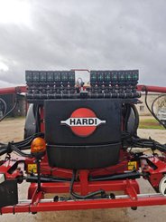 Pulvérisateur traîné Hardi NAVIGATOR 3000 - 4