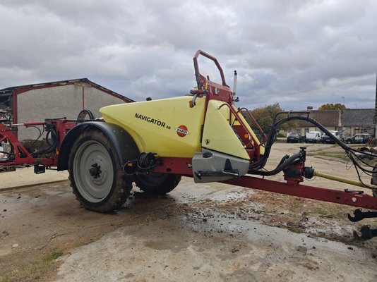 Pulvérisateur traîné Hardi NAVIGATOR 3000