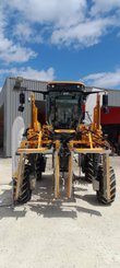 Tracteur enjambeur Pellenc Enjambeur double rangs 4 roues 240 - 5