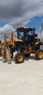 Tracteur enjambeur Pellenc Enjambeur double rangs 4 roues 240