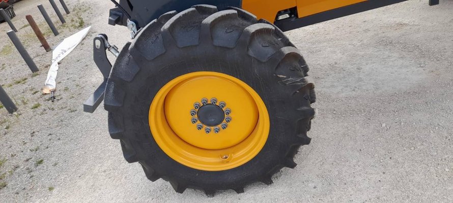 Tracteur enjambeur Pellenc Enjambeur double rangs 4 roues 240