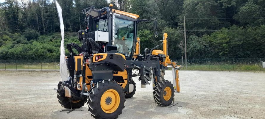 Tracteur enjambeur Pellenc Enjambeur double rangs 4 roues 240