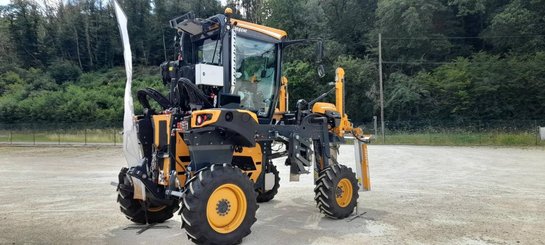 Tracteur enjambeur Pellenc Enjambeur double rangs 4 roues 240 - 6