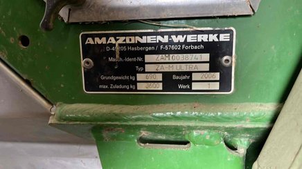 Distributeur d'engrais Amazone ZAM ULTRA 3000 - 4